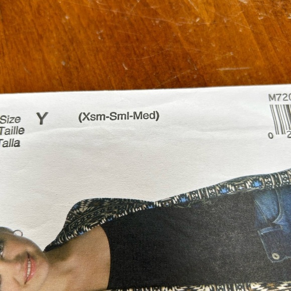 McCall's M7200 Sewing Pattern small - small - medium- - Picture 6 of 8